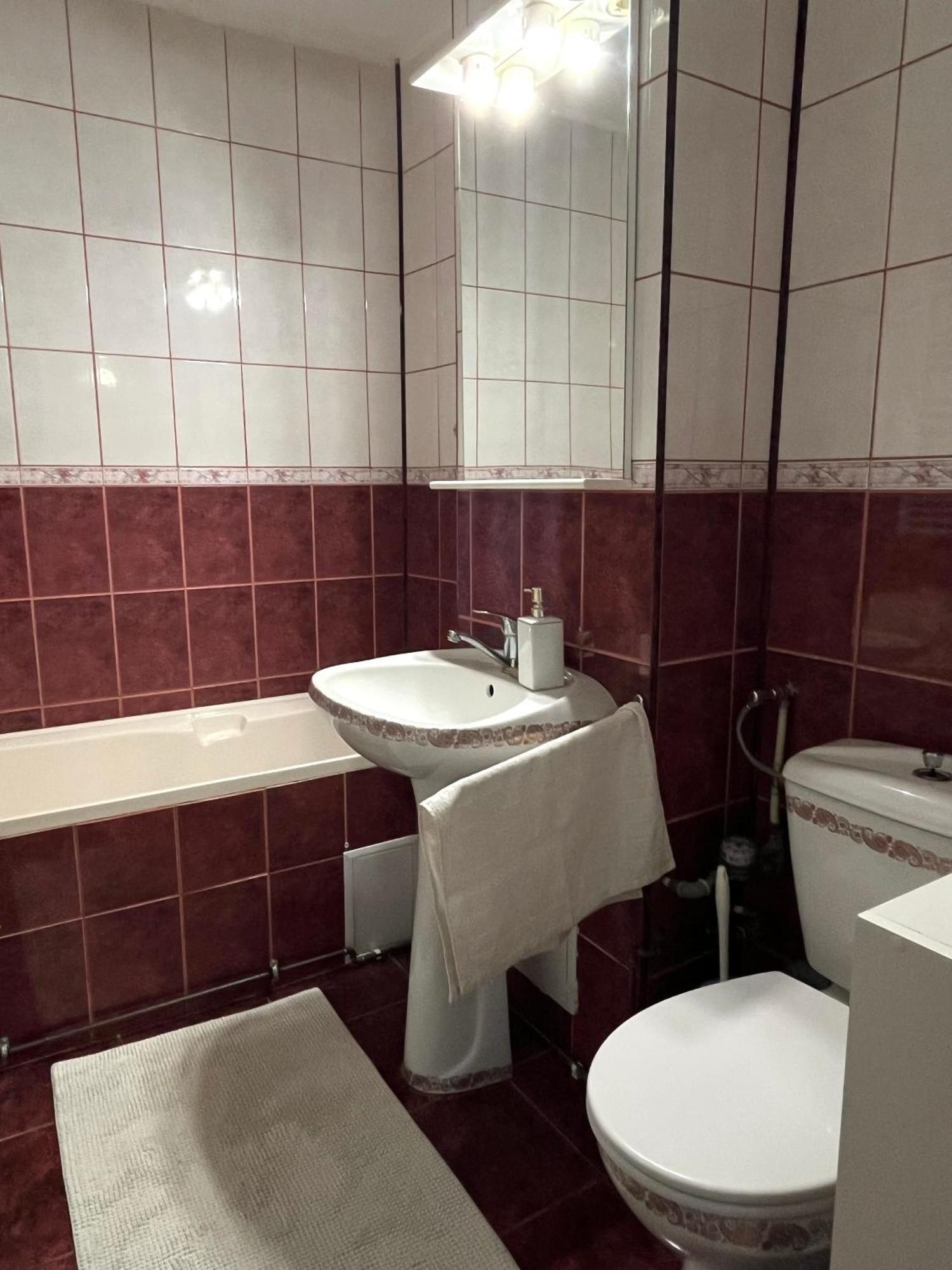 2 Bedroom Apartament, Free Parking Arad Exteriör bild